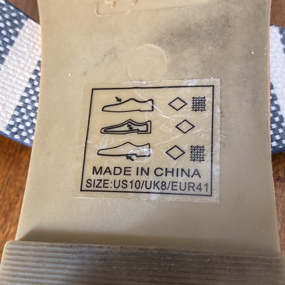 Women’s Qupid Sandals 10M - Picture 6 of 8